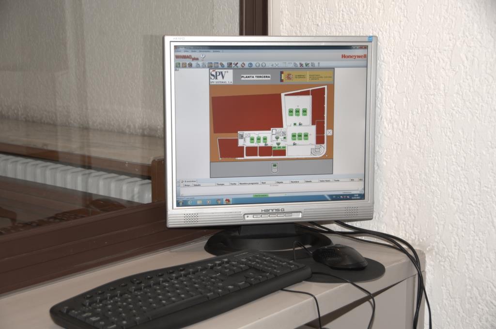 Software gráfico de control de centrales analógicas Ordenador con el sistema de software para el control de los sistemas de protección contra incendios