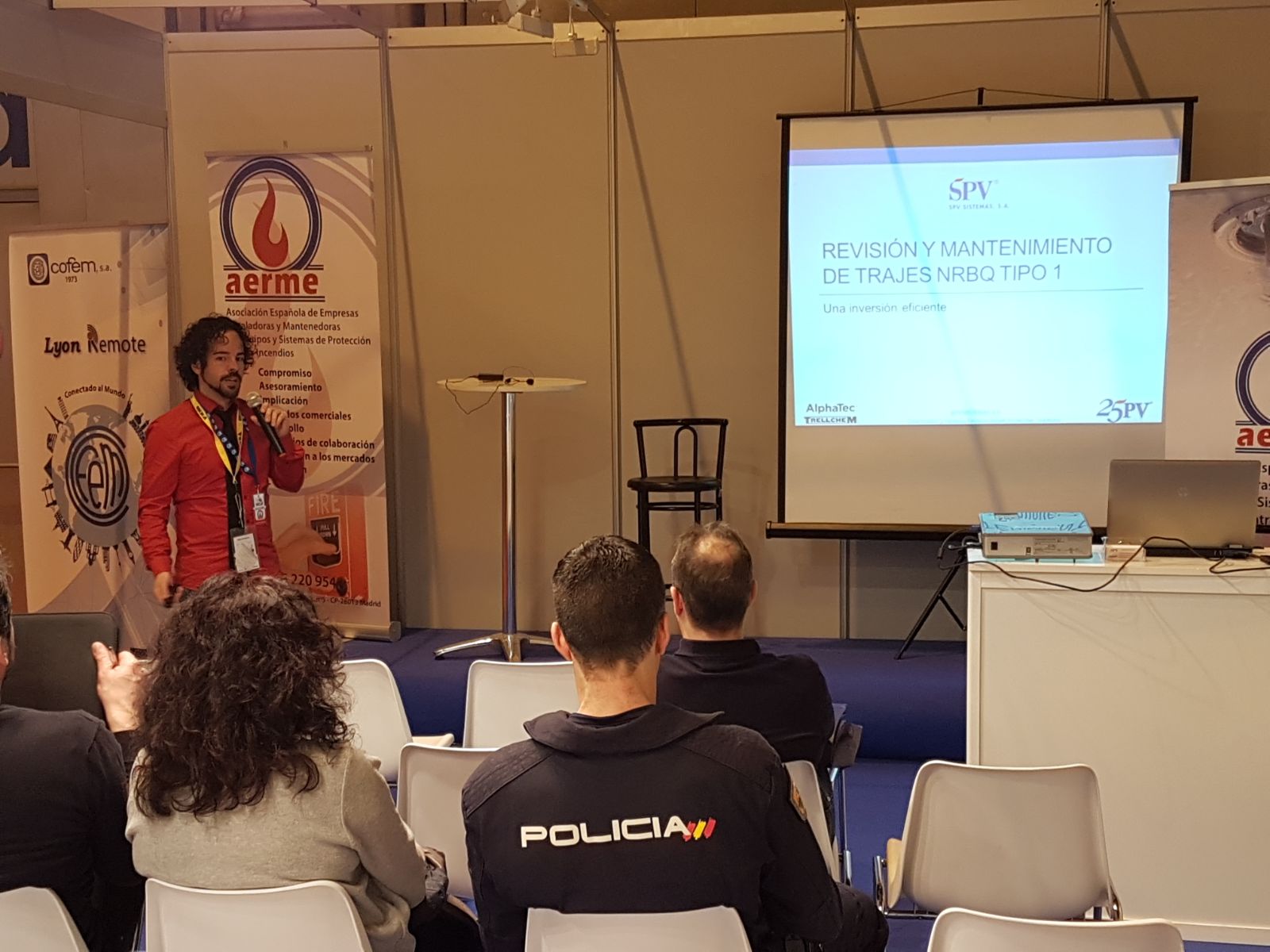 Ponencia mantenimiento trajes NRBQ en SICUR 2018